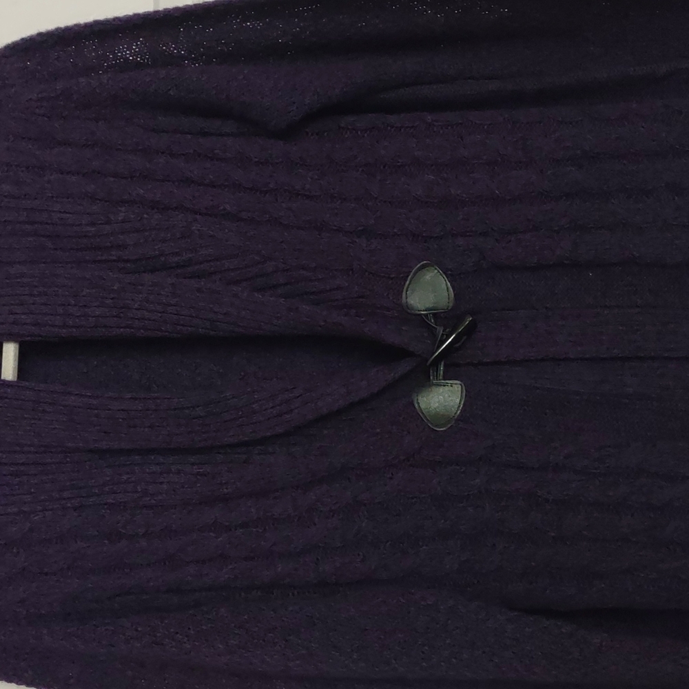 Debbie Morgan sweater - Picture 2 of 8